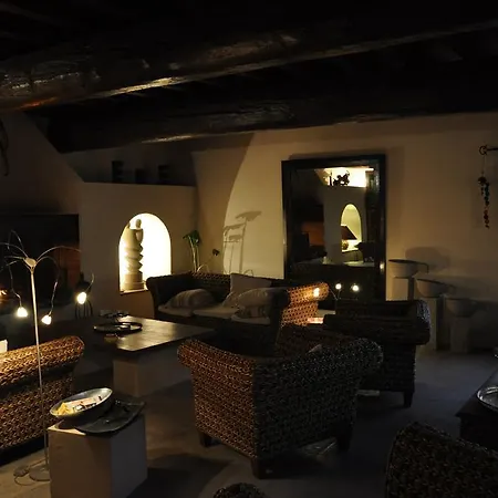 Couette-café Mas Bardouine 3*